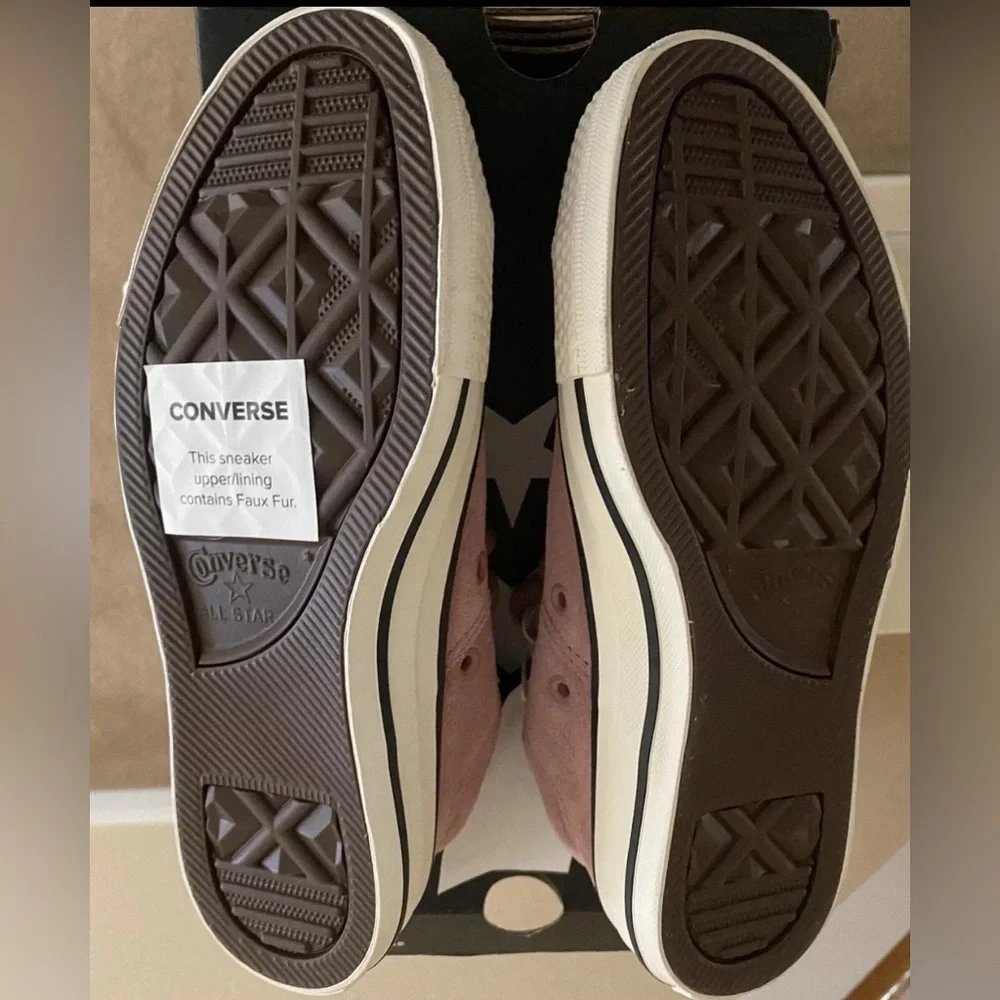 Women’s Converse All Stars Shoes Size -6 - Picture 2 of 6